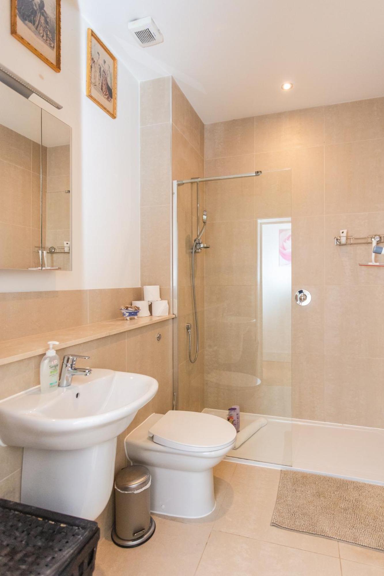 Homely 1 Bedroom Apartment In The Heart Of Vibrant Camden London Luaran gambar